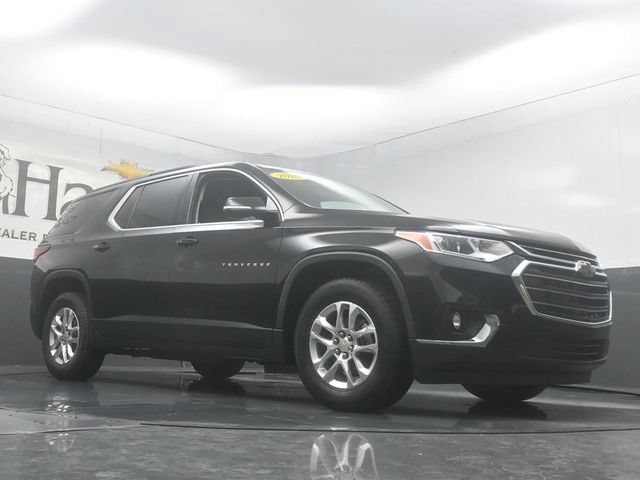 Used 2020 Chevrolet Traverse LT FWD image 2