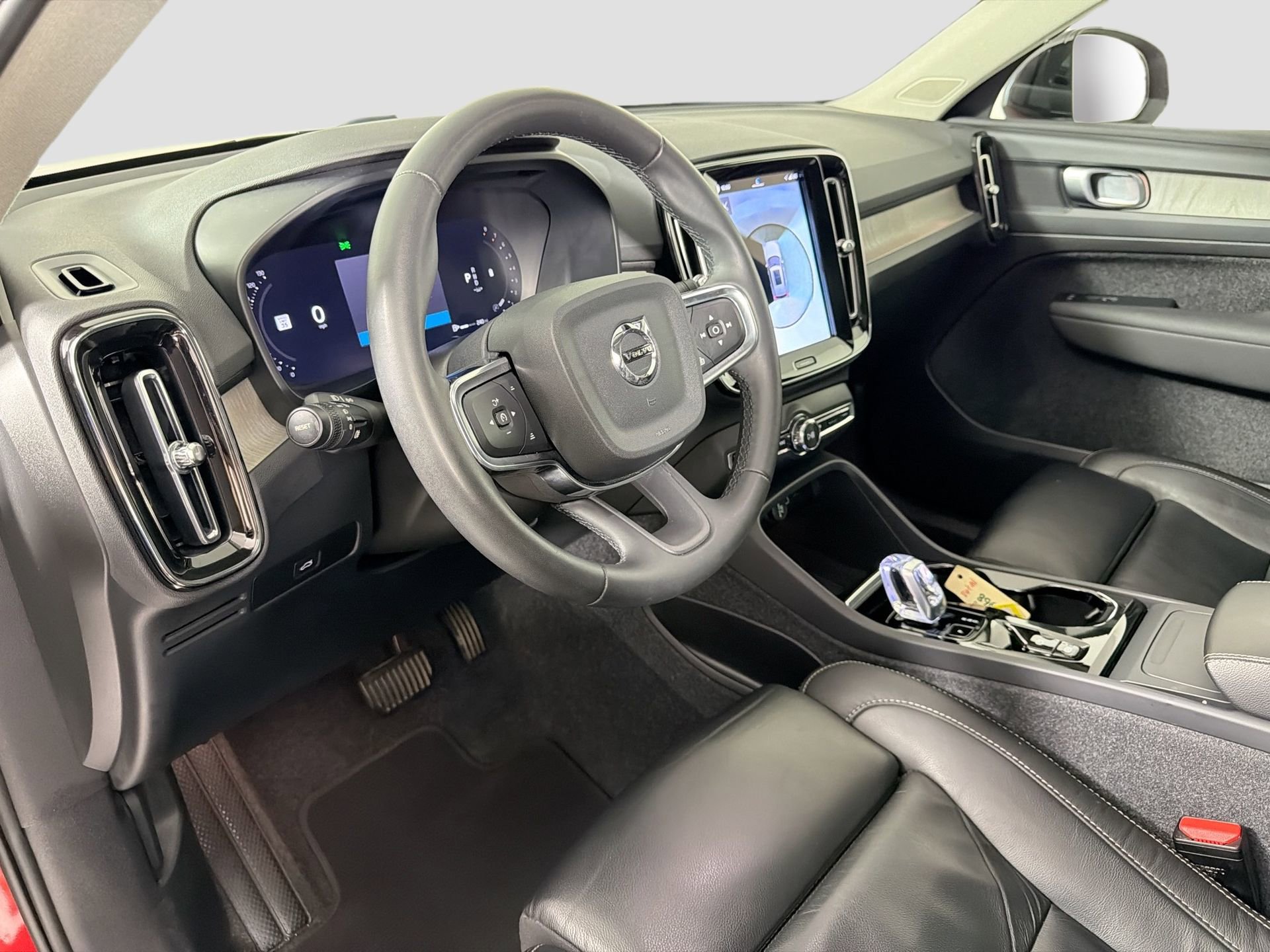 Certified 2023 Volvo XC40 B4 Plus w/ Driver Assist Package image 10