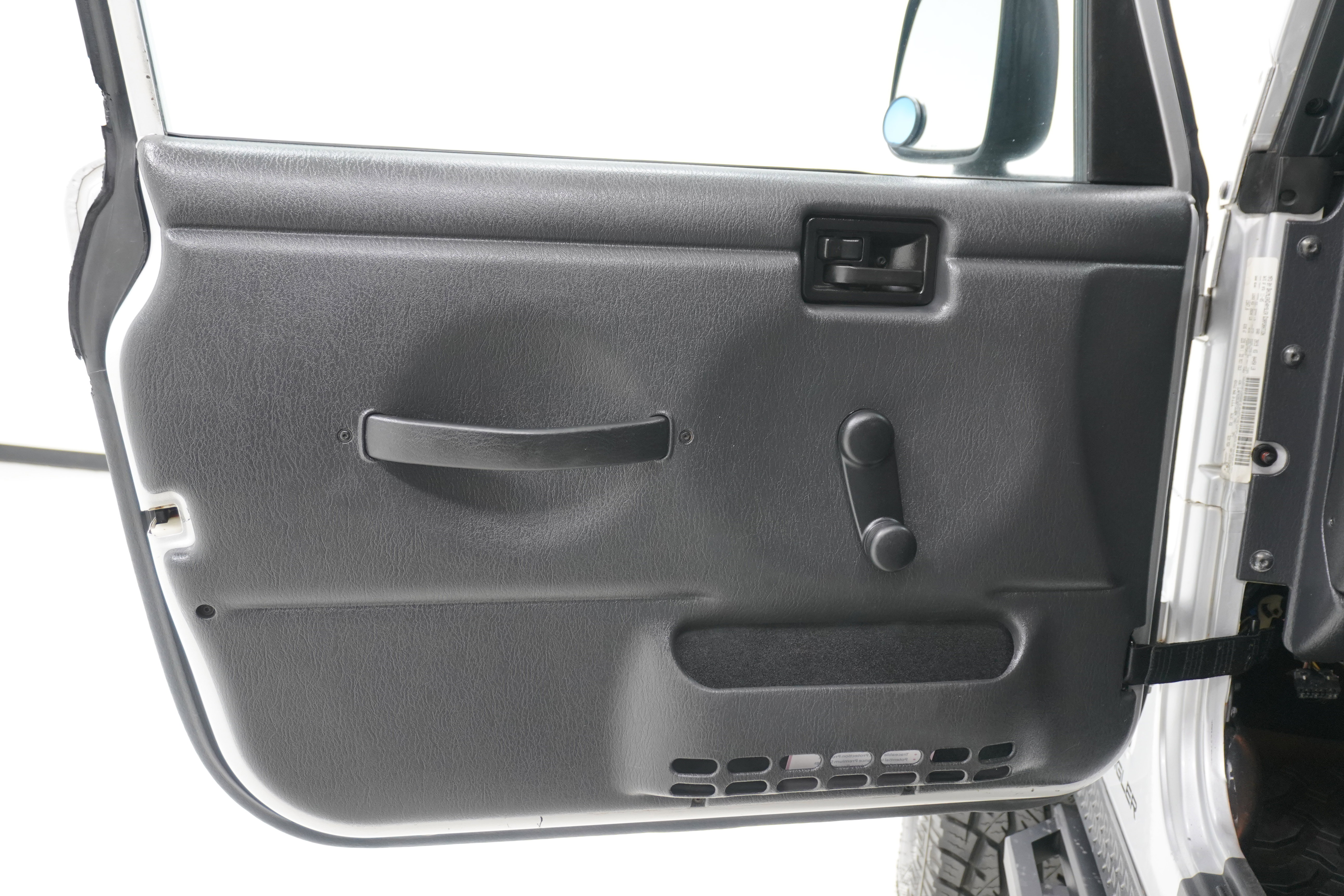 Used 2006 Jeep Wrangler X w/ Premium Audio Group AWD/4WD image 18