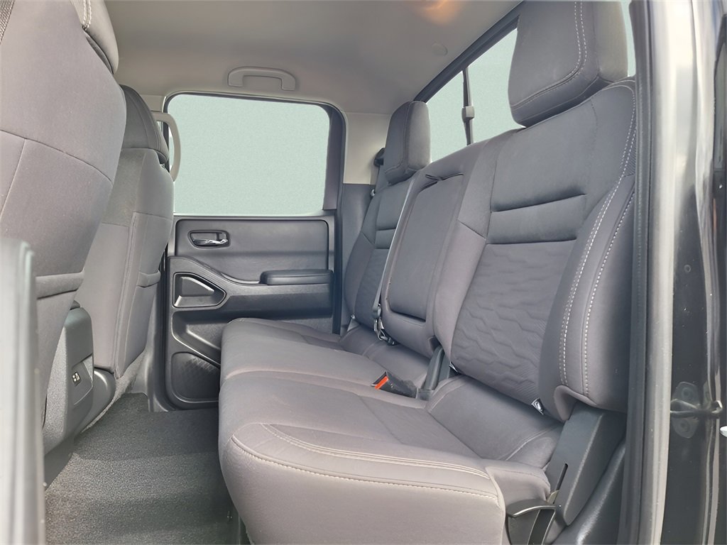 Used 2022 Nissan Frontier SV image 23