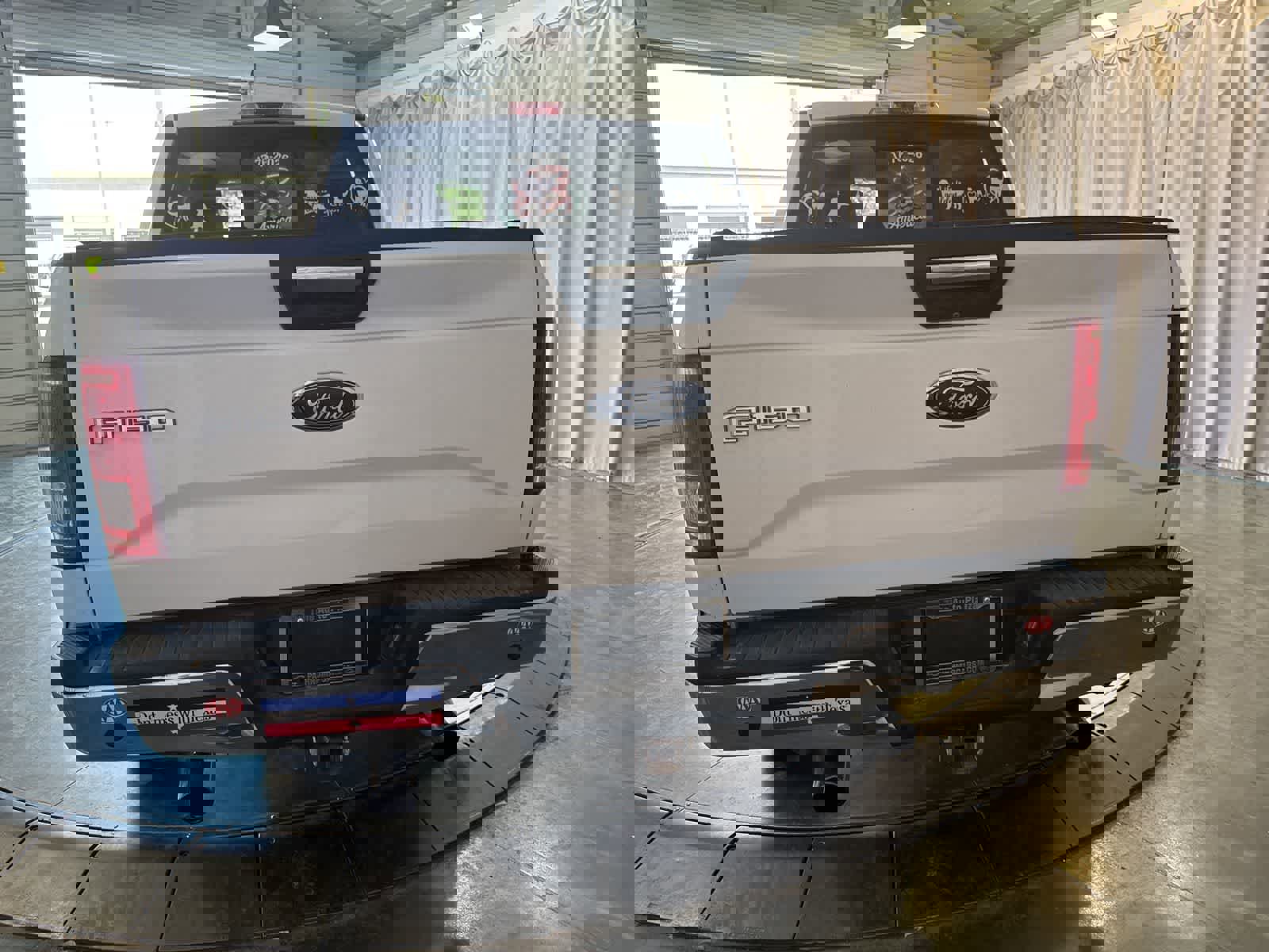 Used 2016 Ford F150 XLT w/ Equipment Group 302A Luxury image 6