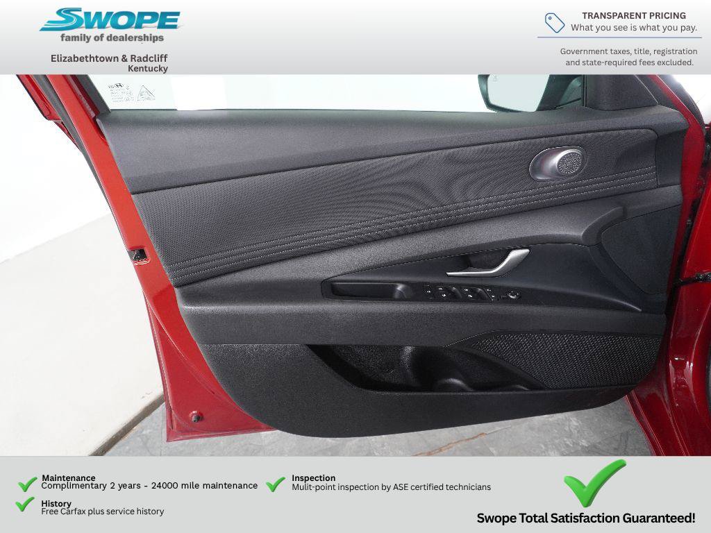 Used 2025 Hyundai Elantra SEL FWD image 13