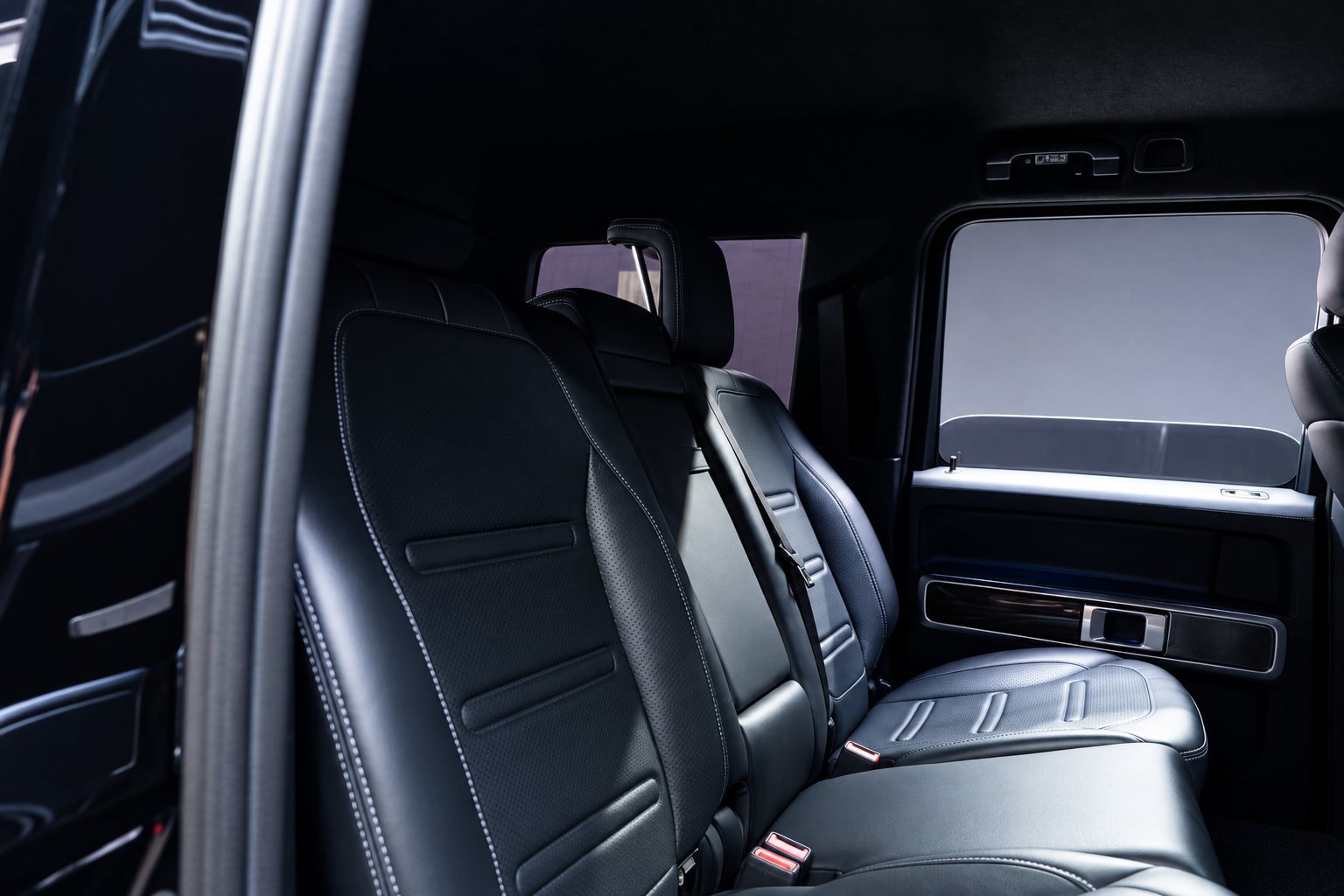 Used 2023 Mercedes-Benz G 550 image 33