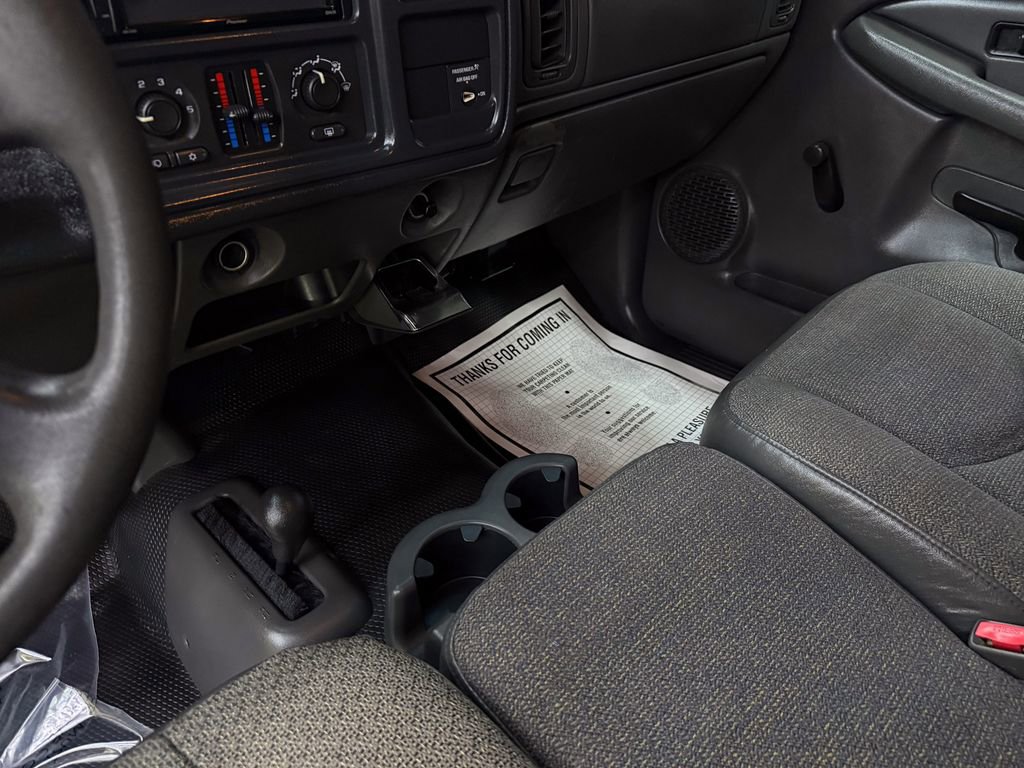Used 2003 Chevrolet Silverado 2500 W/T image 13