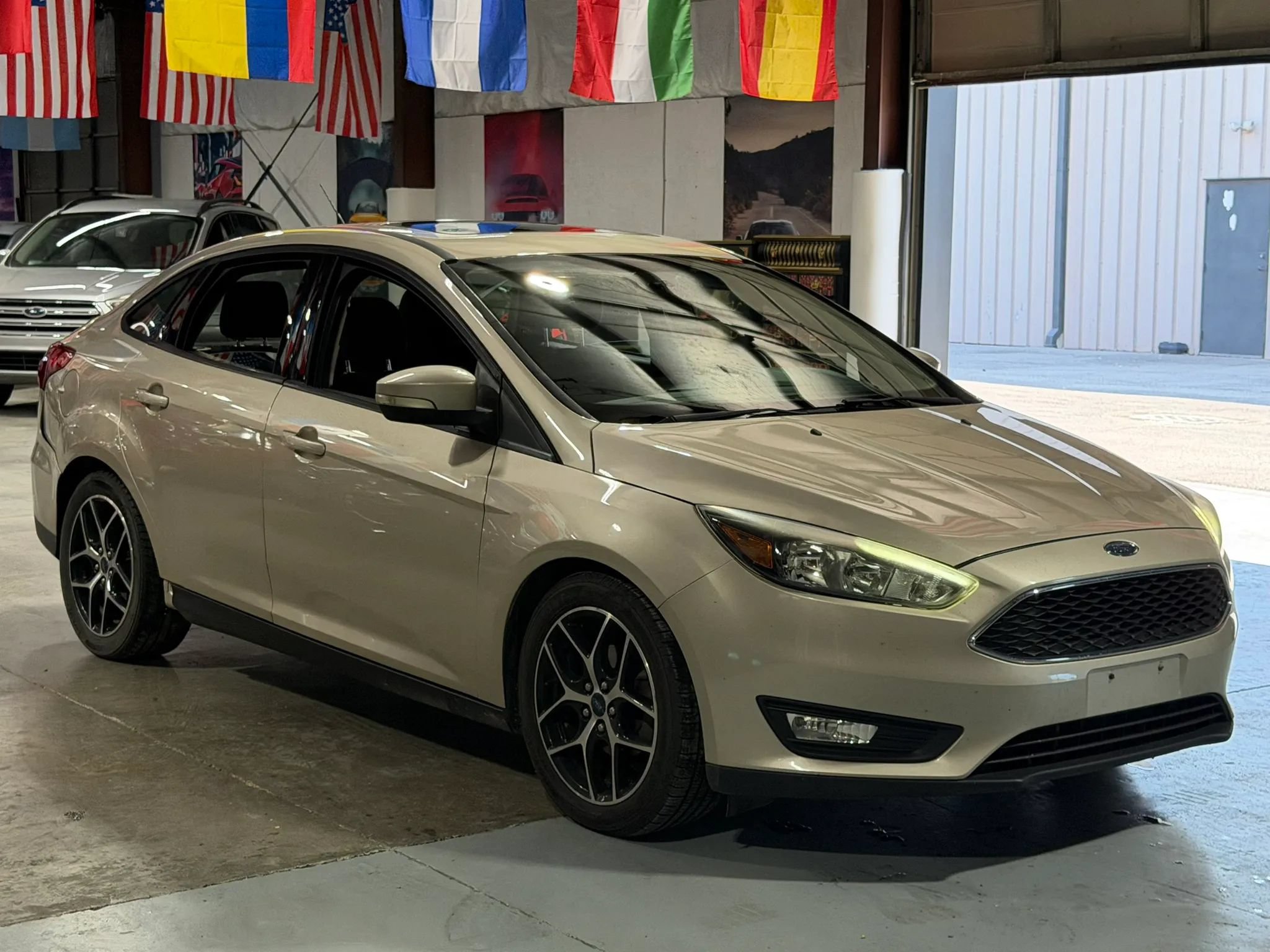 Used 2017 Ford Focus SEL w/ Interior Protection Package FWD image 1