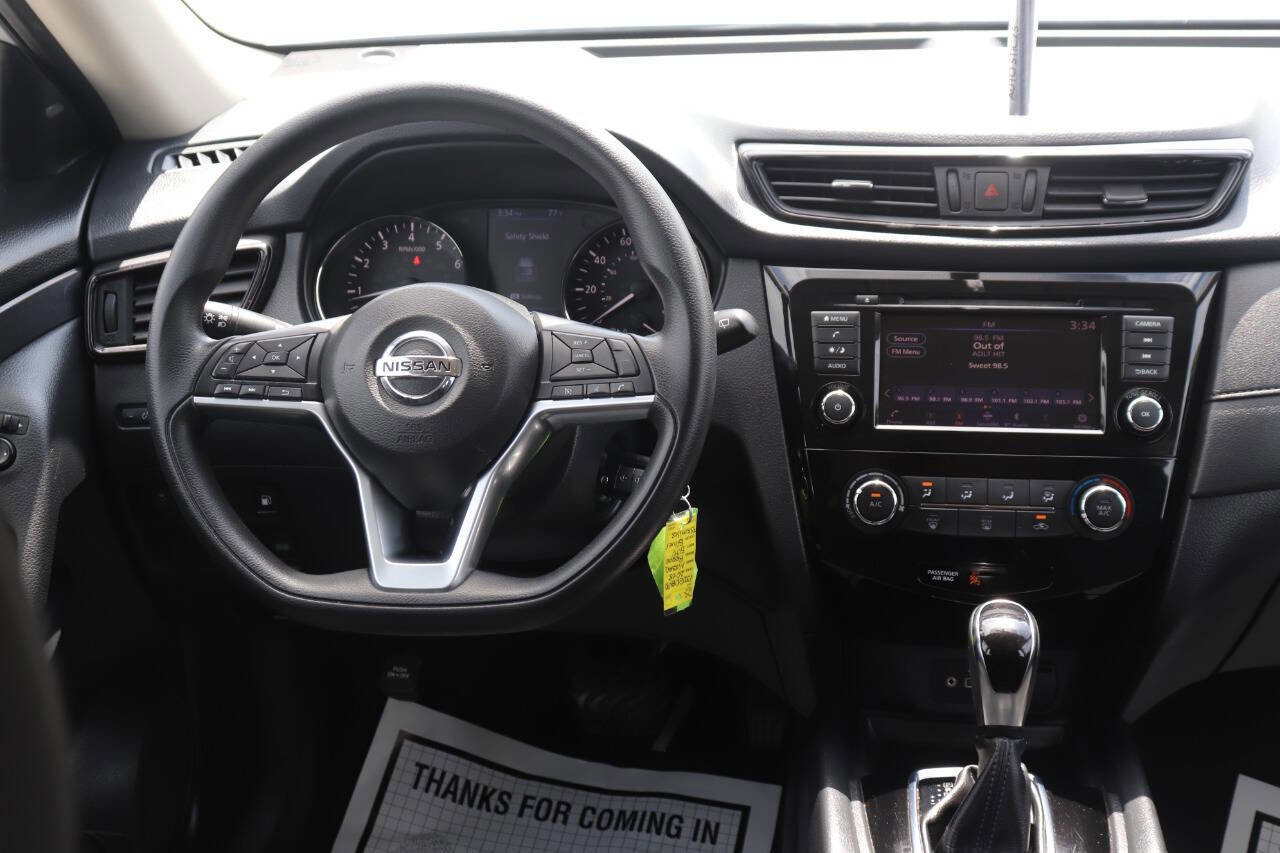 Used 2018 Nissan Rogue S image 23