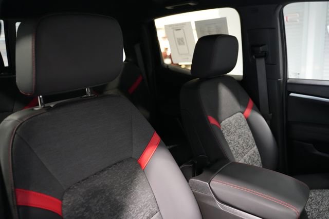 Used 2024 Chevrolet Colorado Z71 w/ Z71 Convenience Package 2 image 20