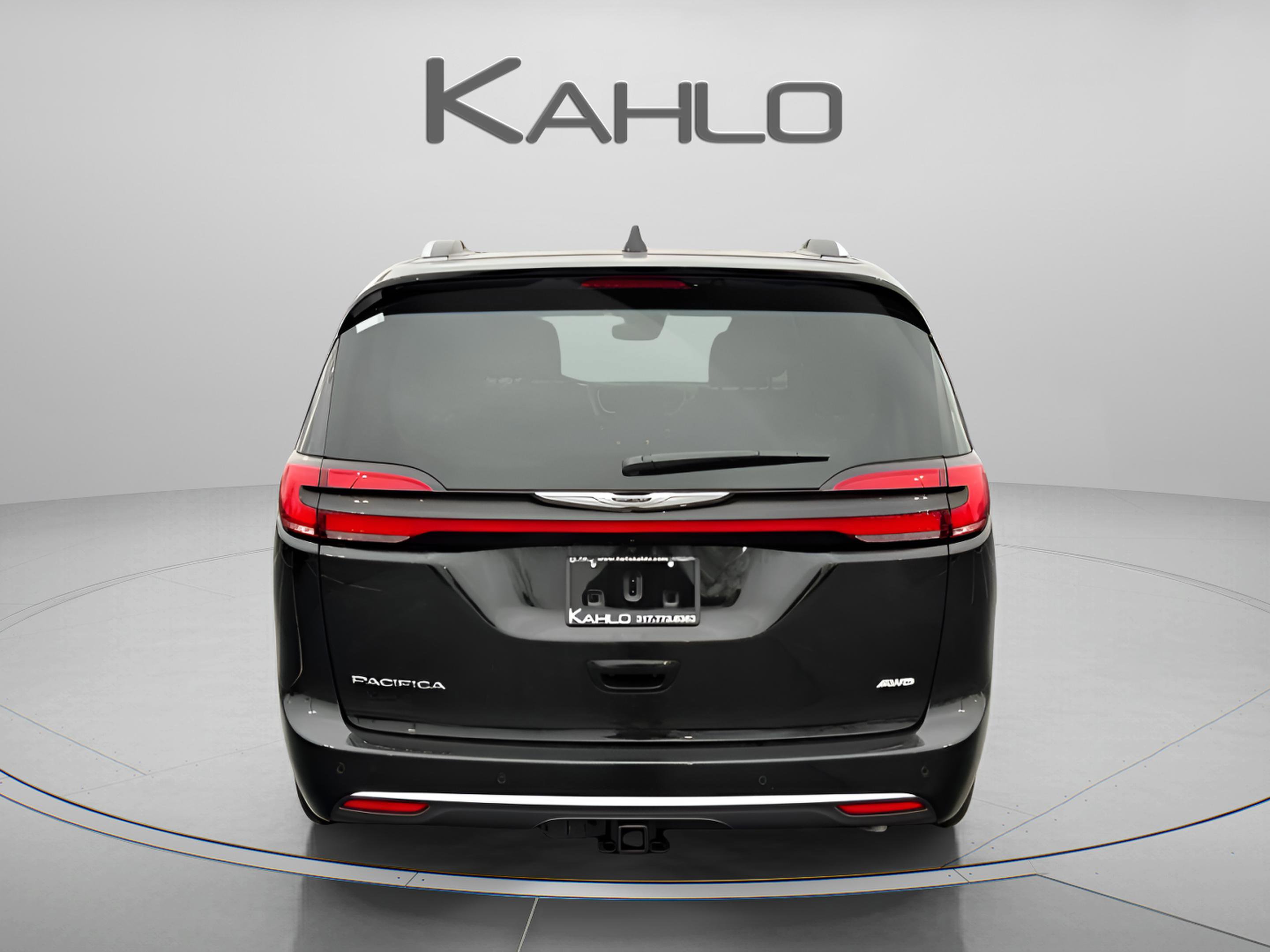 New 2026 Chrysler Pacifica Pinnacle w/ Trailer Tow Group image 4