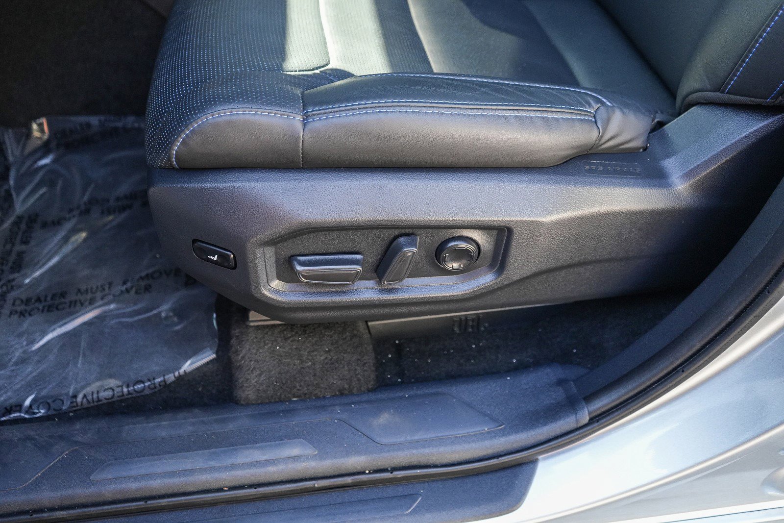 Used 2025 Toyota Tundra Platinum AWD/4WD image 21