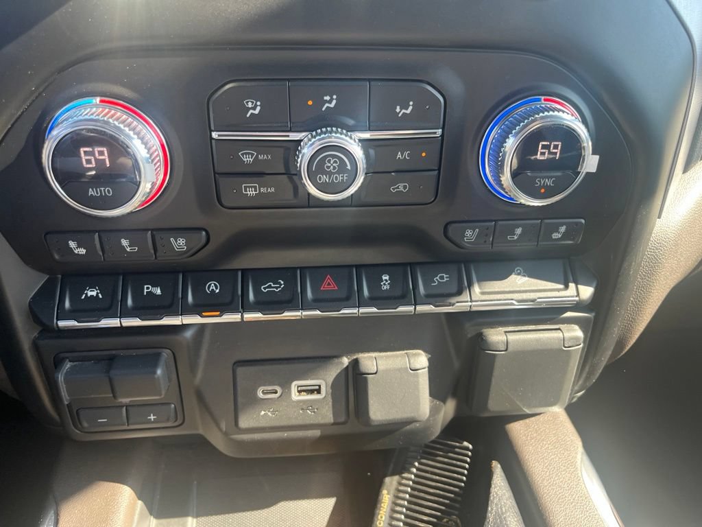 Used 2020 GMC Sierra 1500 SLT w/ SLT Premium Plus Package AWD/4WD image 32