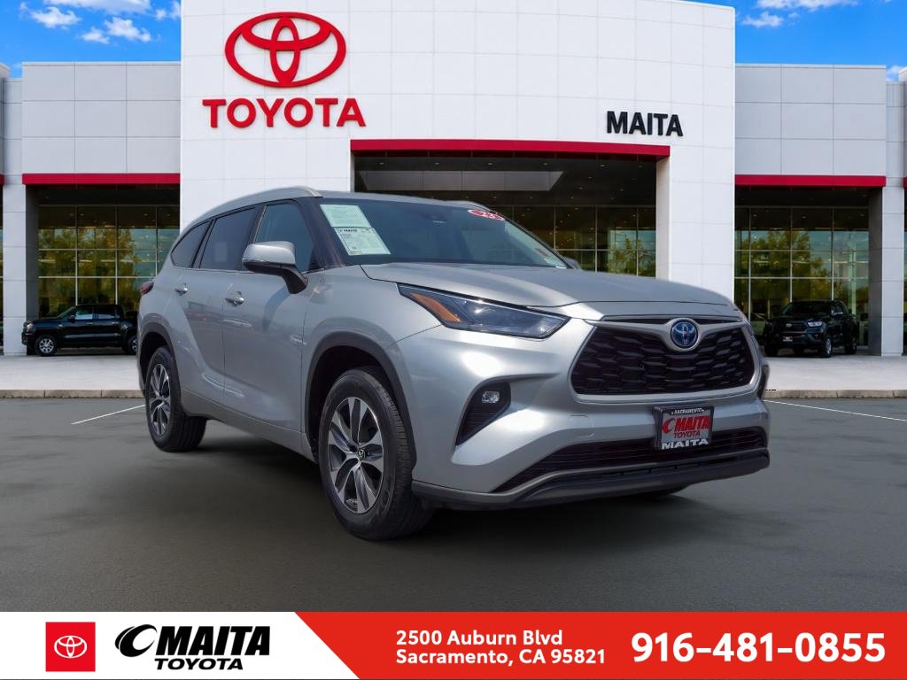 Used 2023 Toyota Highlander XLE FWD image 1