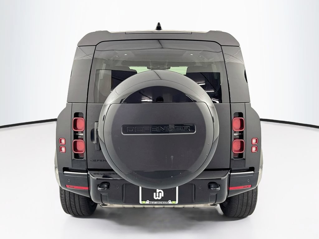 Certified 2024 Land Rover Defender 110 X-Dynamic SE AWD/4WD image 6
