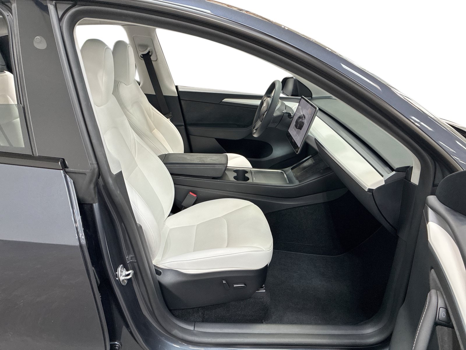 Certified 2023 Tesla Model Y Long Range AWD/4WD image 13