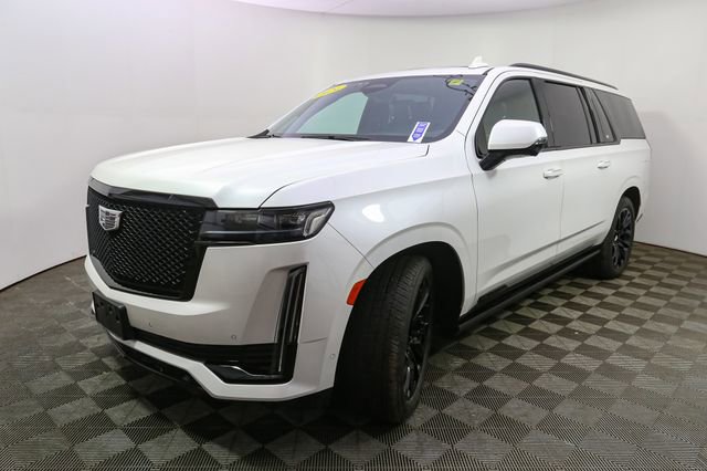 Used 2024 Cadillac Escalade ESV Sport Platinum w/ LPO, ONYX Package image 5