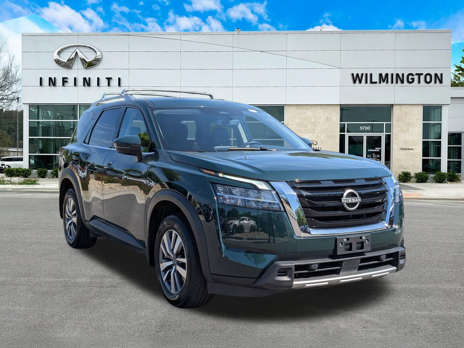 Used 2024 Nissan Pathfinder SL