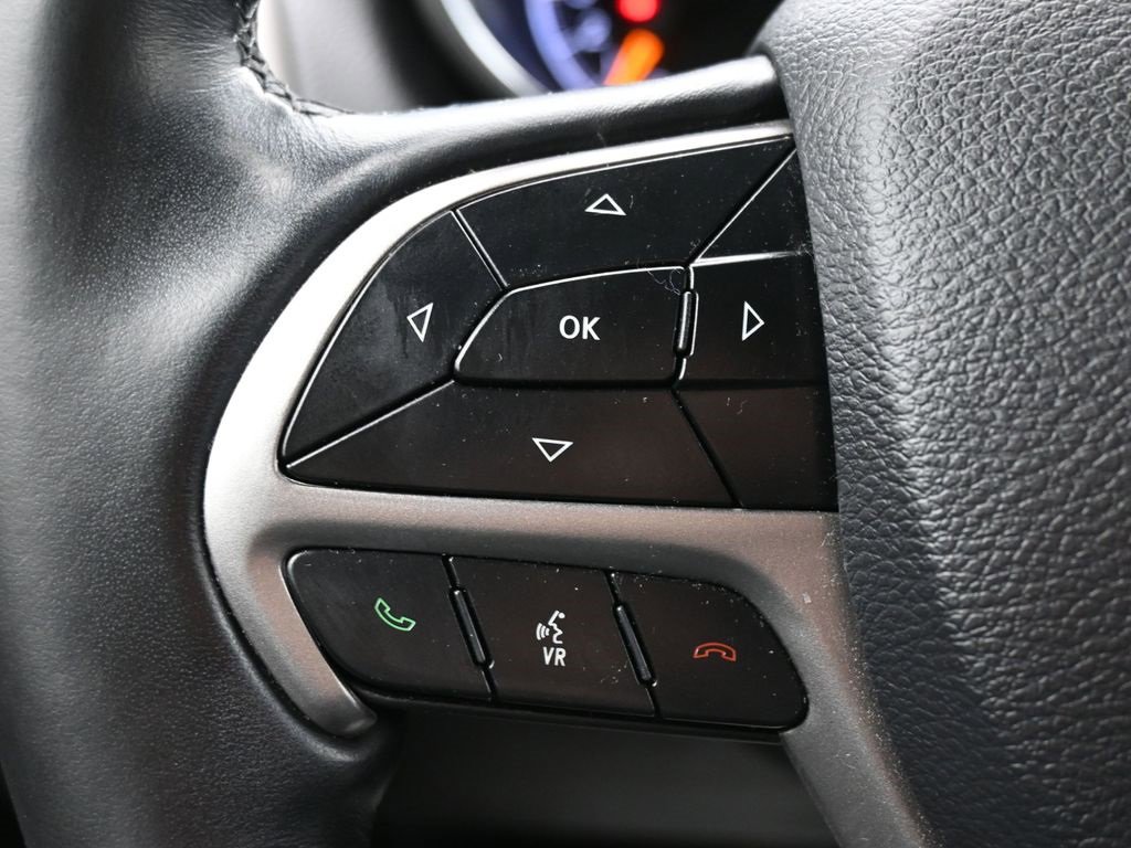 Used 2019 Jeep Grand Cherokee Limited image 23