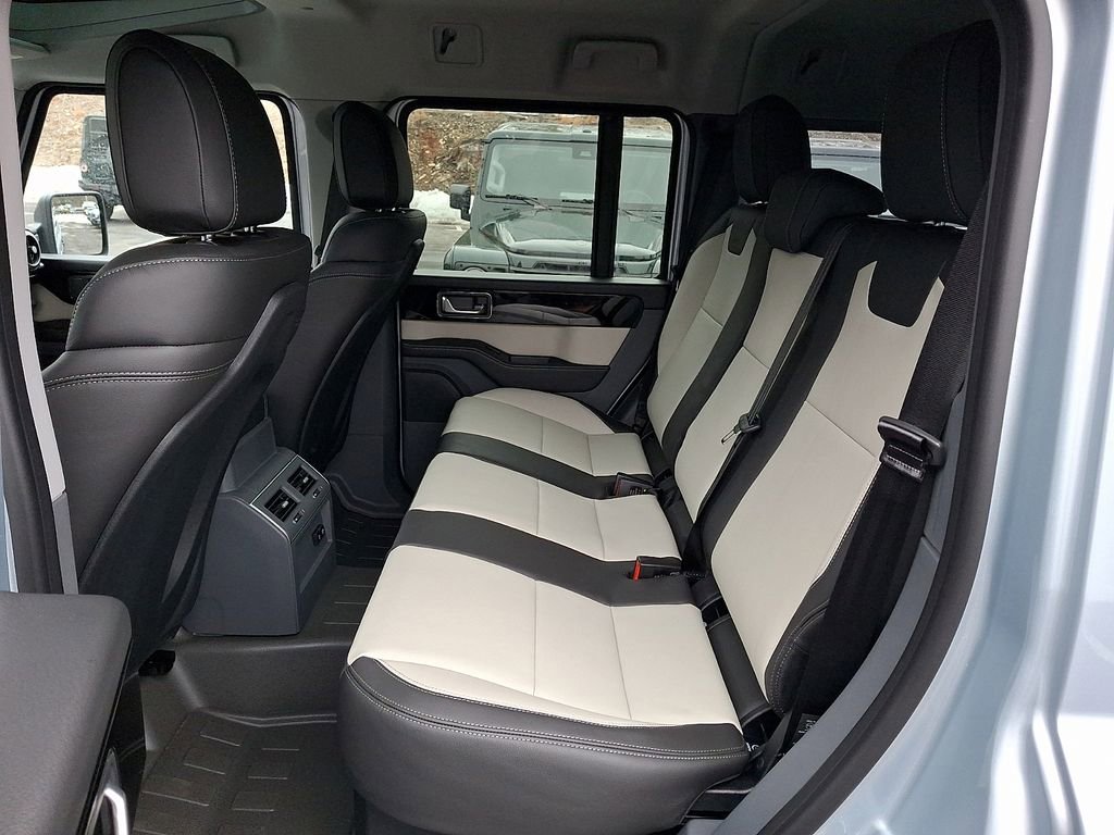 New 2025 INEOS Grenadier Fieldmaster Edition image 7