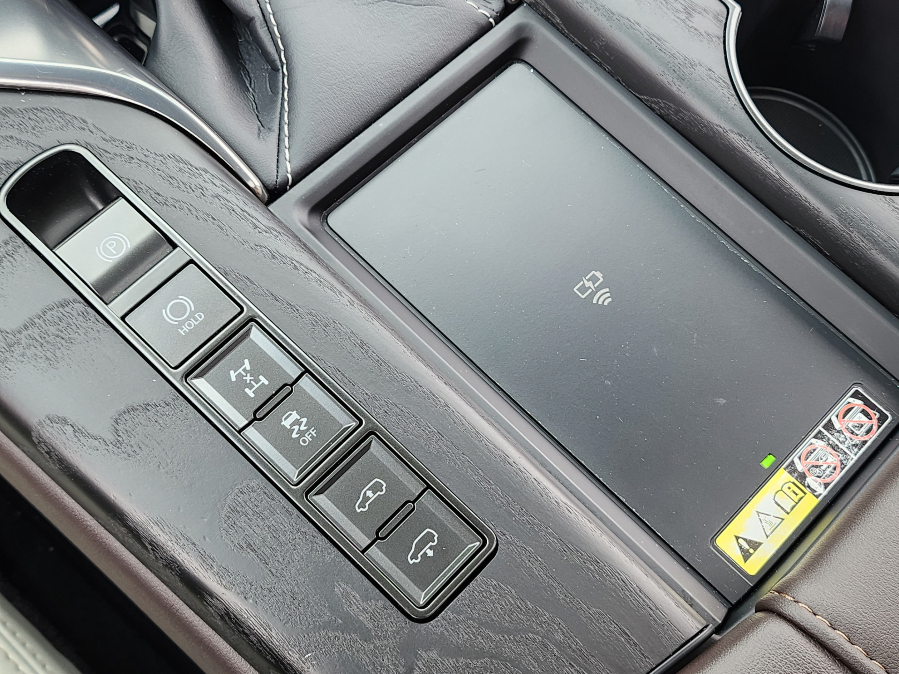 Used 2023 Lexus LX 600 4WD w/ Accessory Package (Z1) image 20