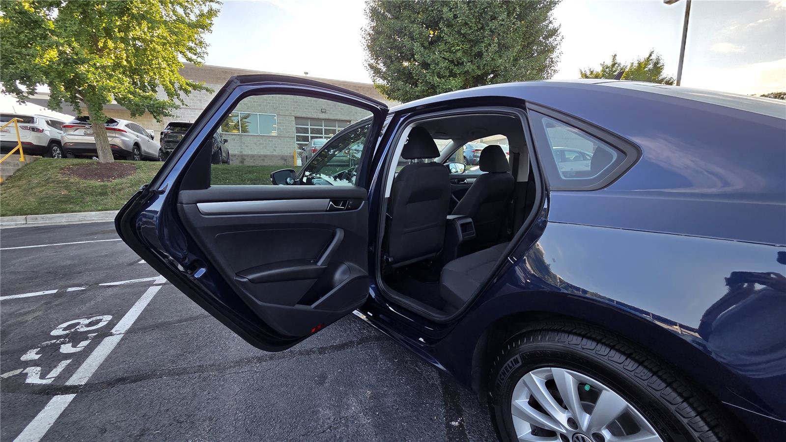 Used 2013 Volkswagen Passat 2.5 S FWD image 20