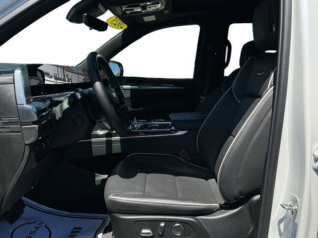 Used 2025 Cadillac Escalade Sport w/ LPO, ONYX Package AWD/4WD image 3