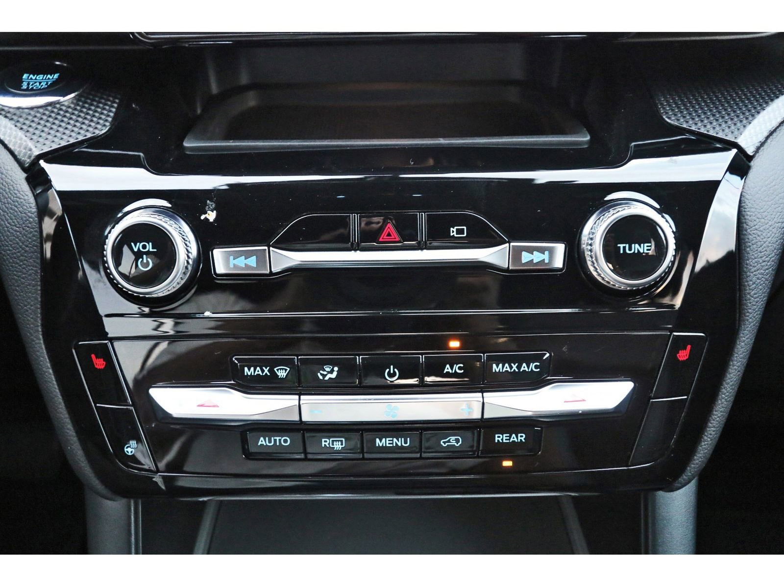 Used 2023 Ford Explorer ST-Line w/ Class IV Trailer Tow Package image 28