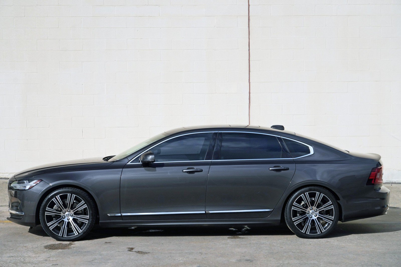 Used 2023 Volvo S90 B6 Ultimate w/ Protection Package Premier AWD/4WD image 48