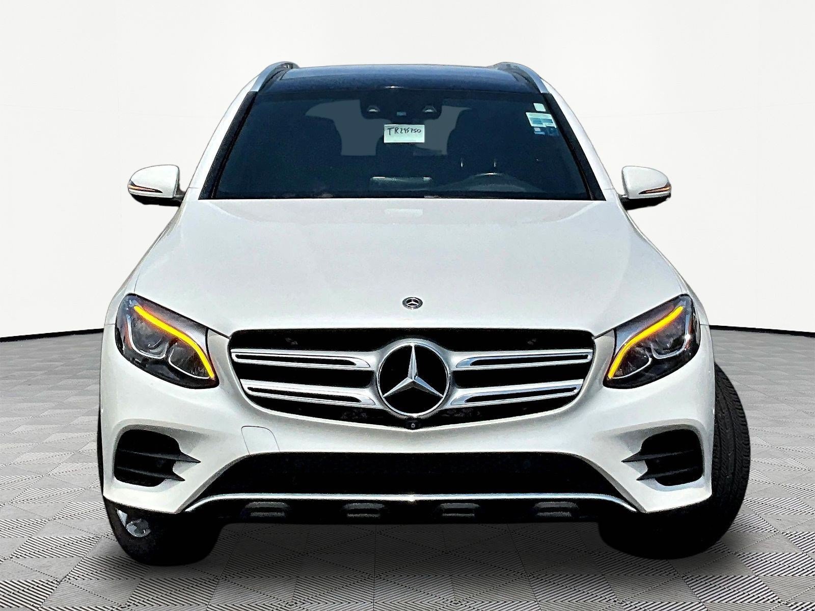 Used 2018 Mercedes-Benz GLC 300 4MATIC image 2
