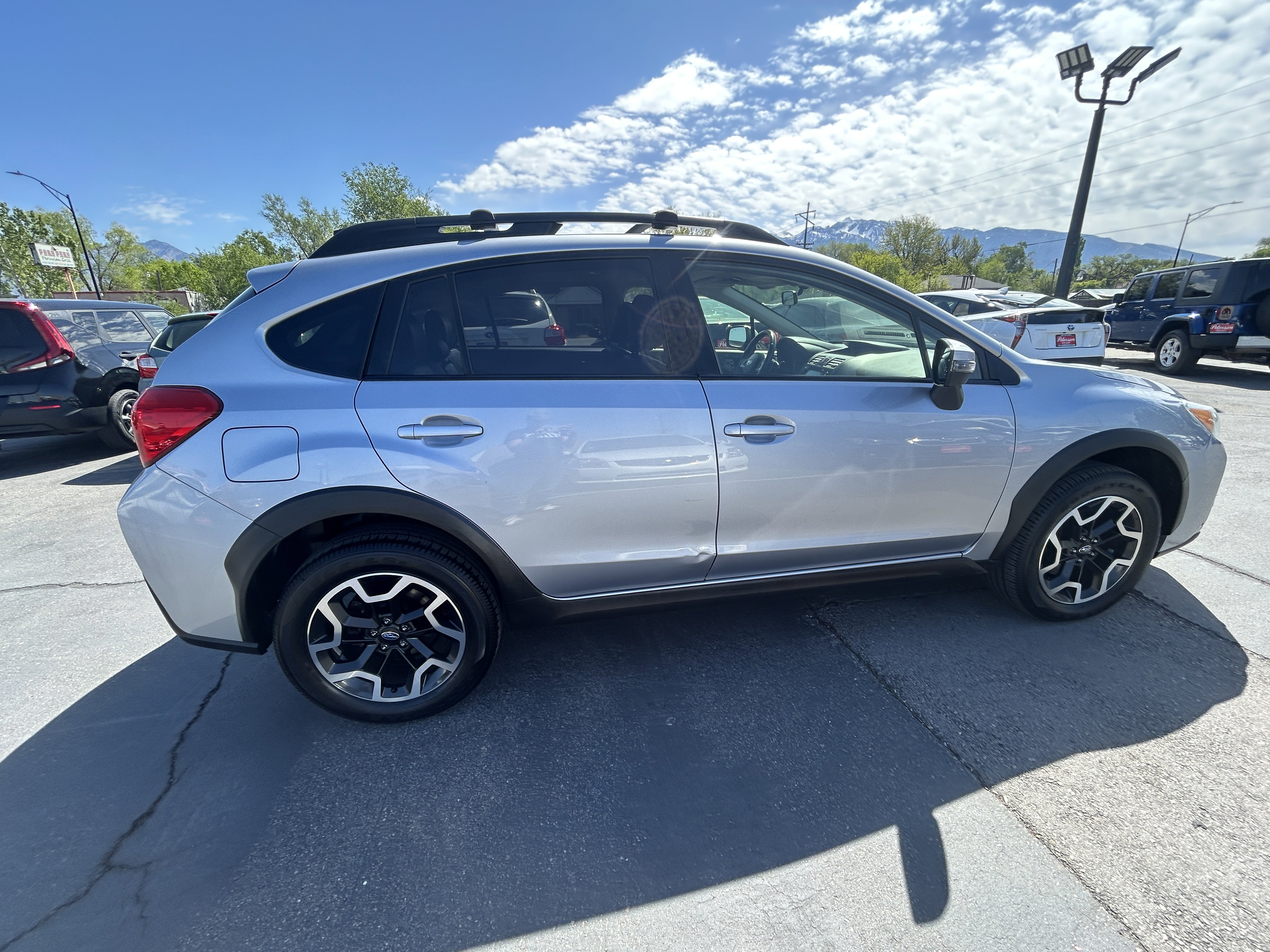 Used 2016 Subaru Crosstrek 2.0i Limited AWD/4WD image 8
