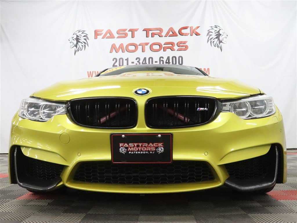 Used 2017 BMW M4 Coupe RWD image 3