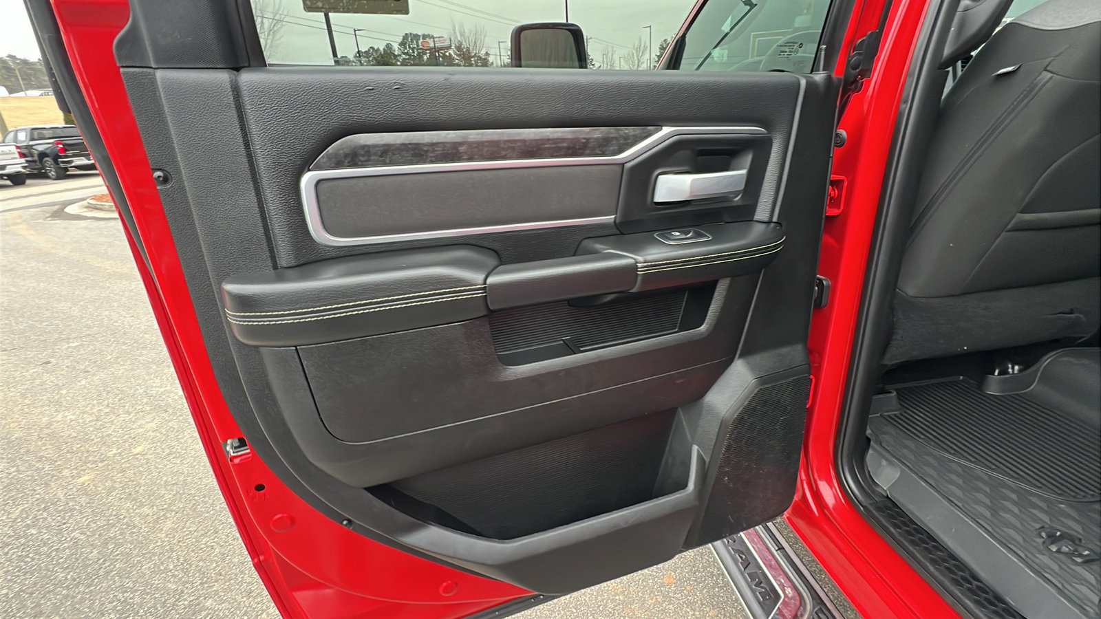 Used 2024 RAM 2500 Big Horn w/ Bed Utility Group image 22