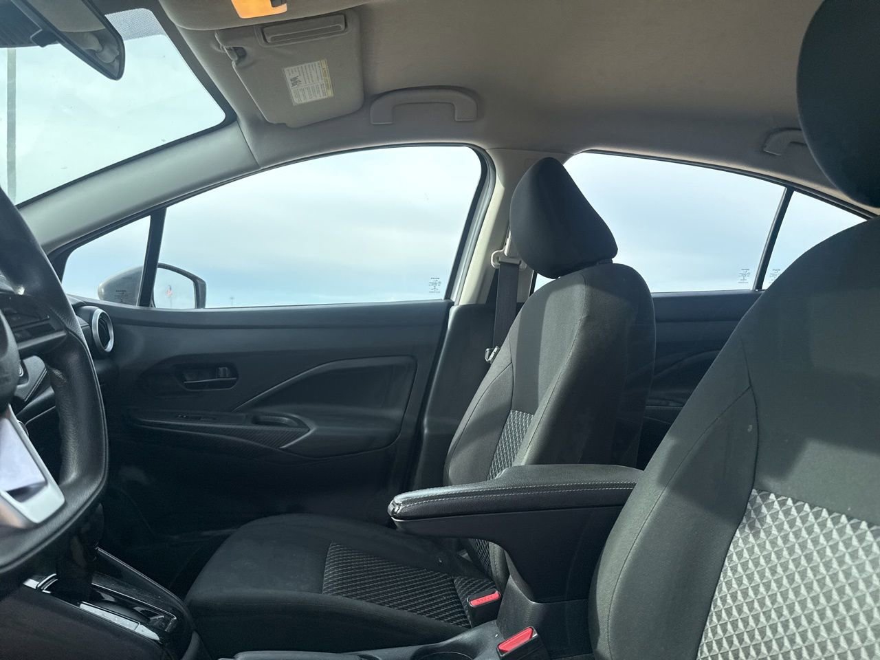Used 2021 Nissan Versa S FWD image 36