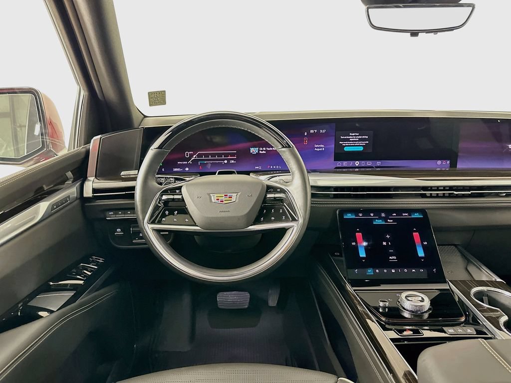 Certified 2026 Cadillac Escalade ESV Luxury w/ LPO, Radiant Package AWD/4WD image 23