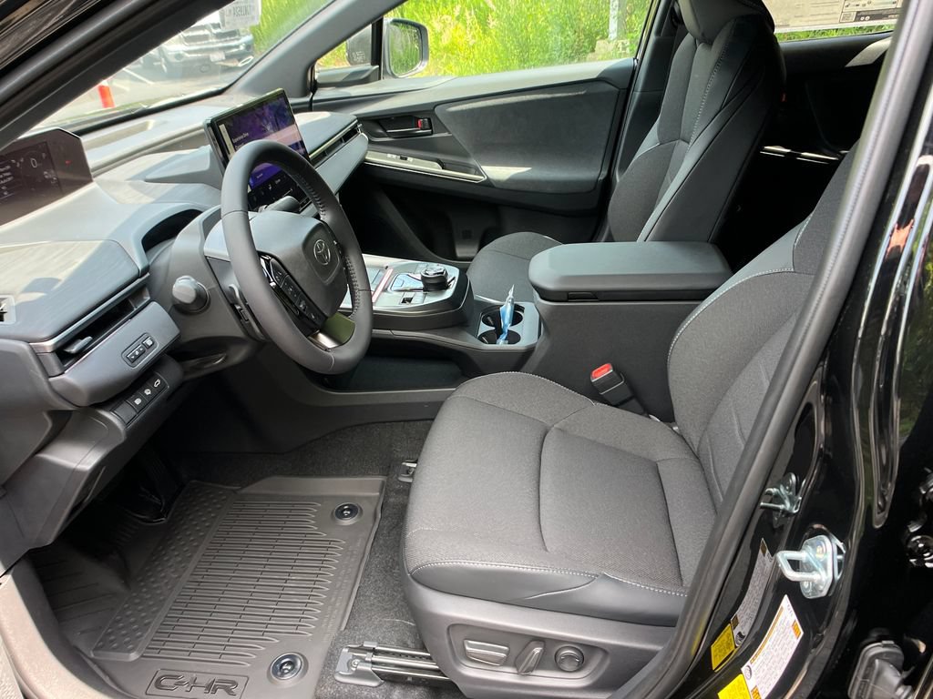 New 2026 Toyota C-HR AWD/4WD image 9