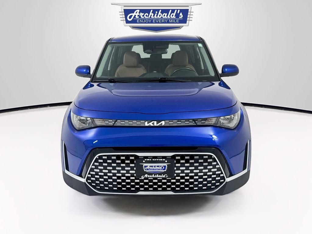 Used 2024 Kia Soul EX w/ Option Group 015 FWD image 2