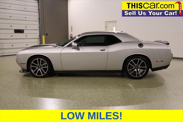 Used 2023 Dodge Challenger R/T RWD image 5