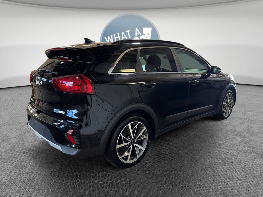 Used 2022 Kia Niro Touring Special Edition FWD image 3