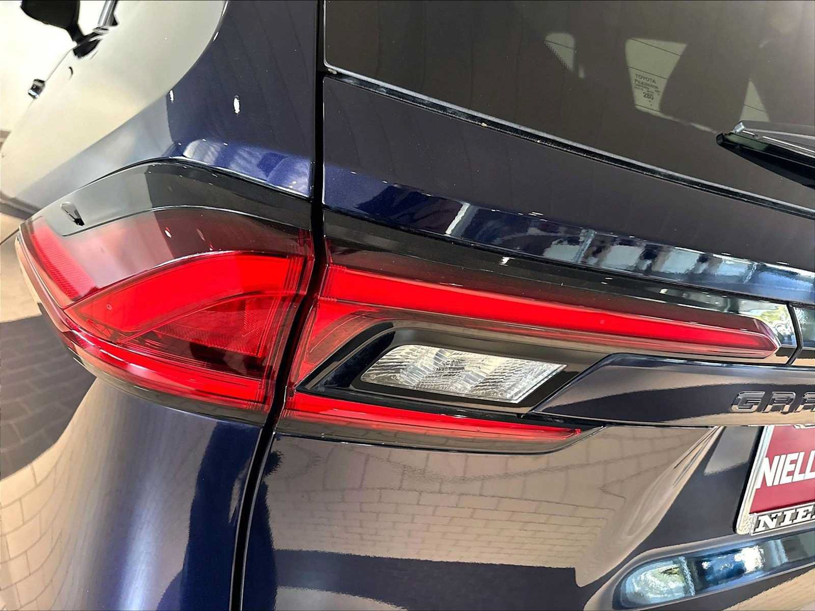 Used 2025 Toyota Grand Highlander AWD Hybrid image 35