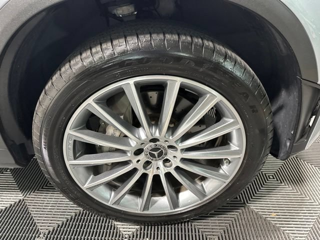 Used 2022 Mercedes-Benz GLC 300 4MATIC Coupe image 33