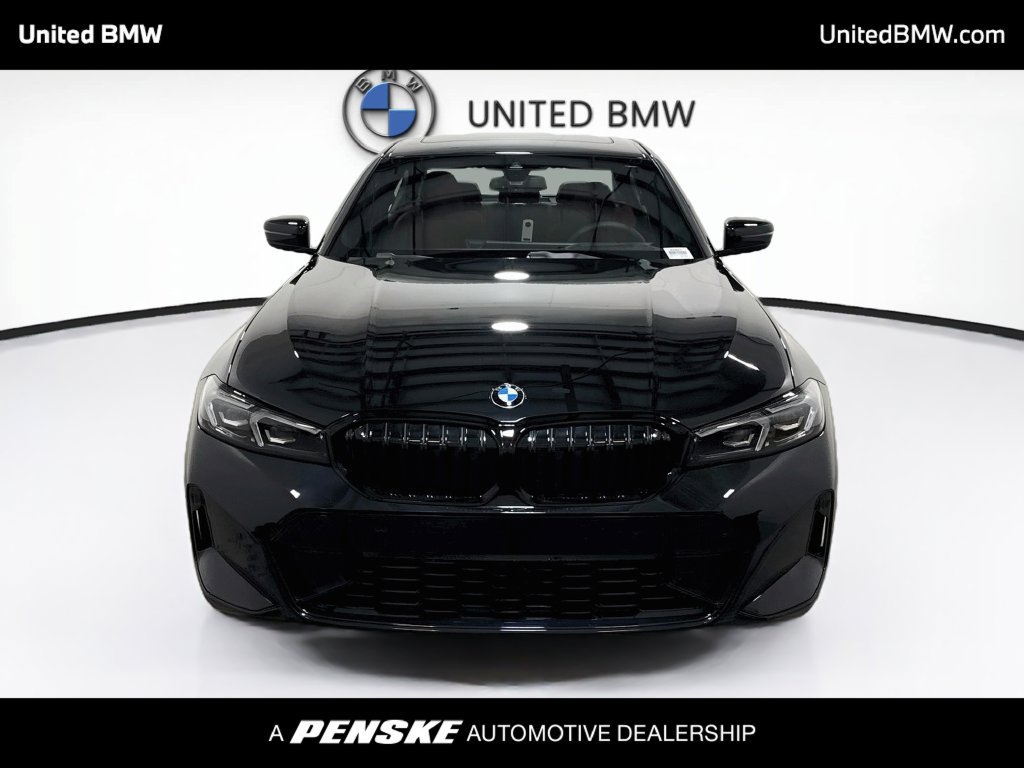New 2026 BMW 330i Sedan w/ M Sport Package RWD image 2