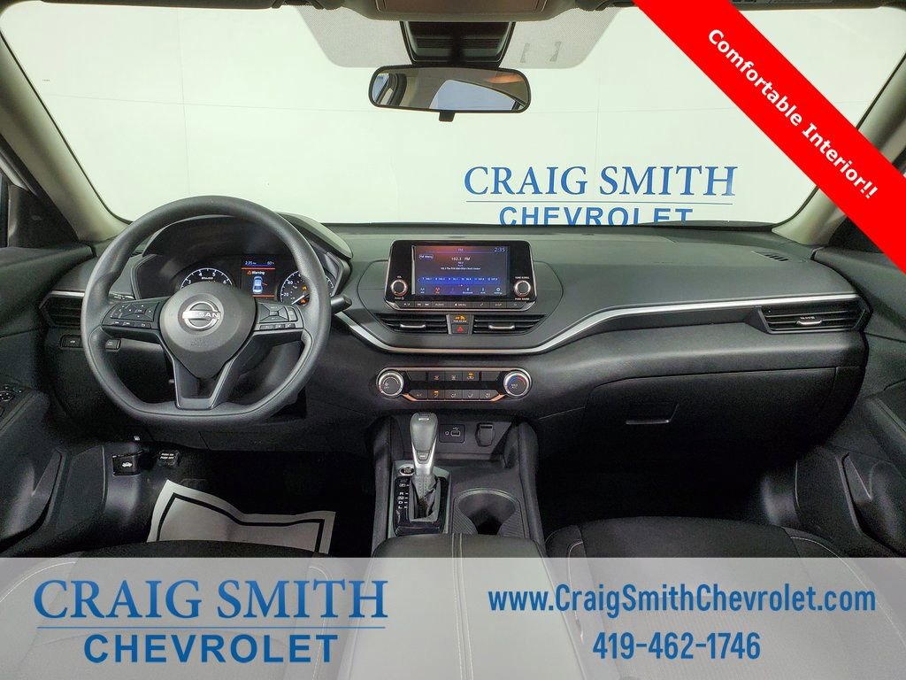 Used 2024 Nissan Altima 2.5 S image 3