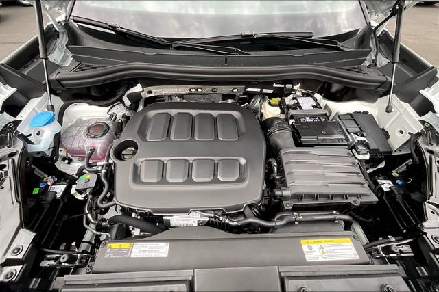 New 2025 Volkswagen Tiguan SE R-Line image 14