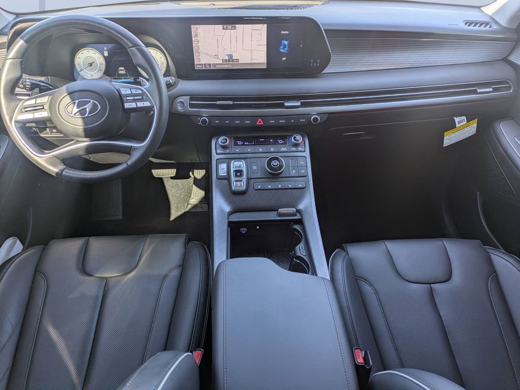 Used 2024 Hyundai Palisade Limited image 16