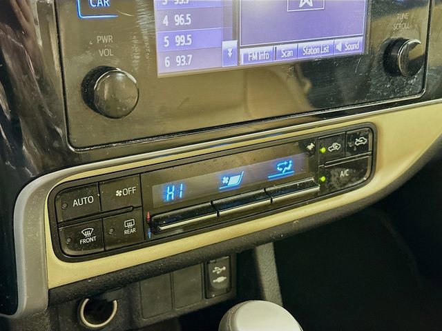 Used 2017 Toyota Corolla LE image 15