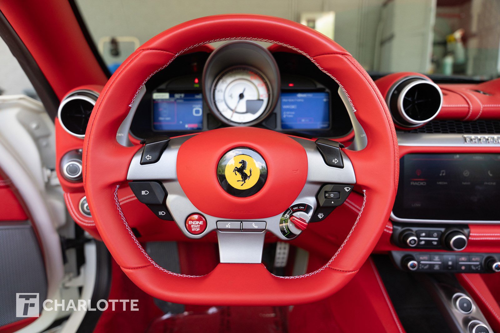 Used 2019 Ferrari Portofino image 25