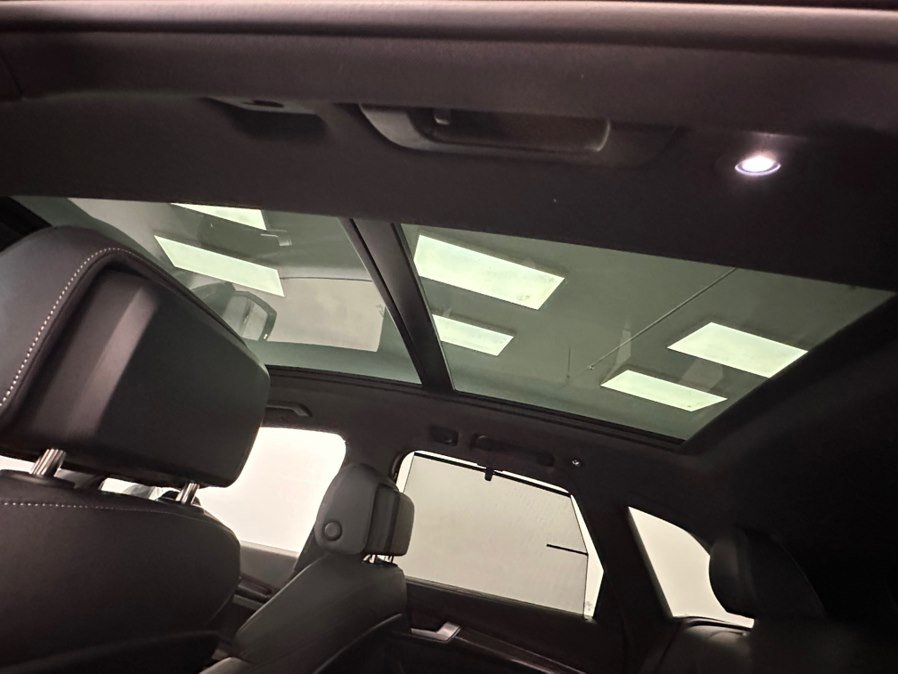 Used 2023 Audi SQ5 Prestige w/ Prestige Package AWD/4WD image 37