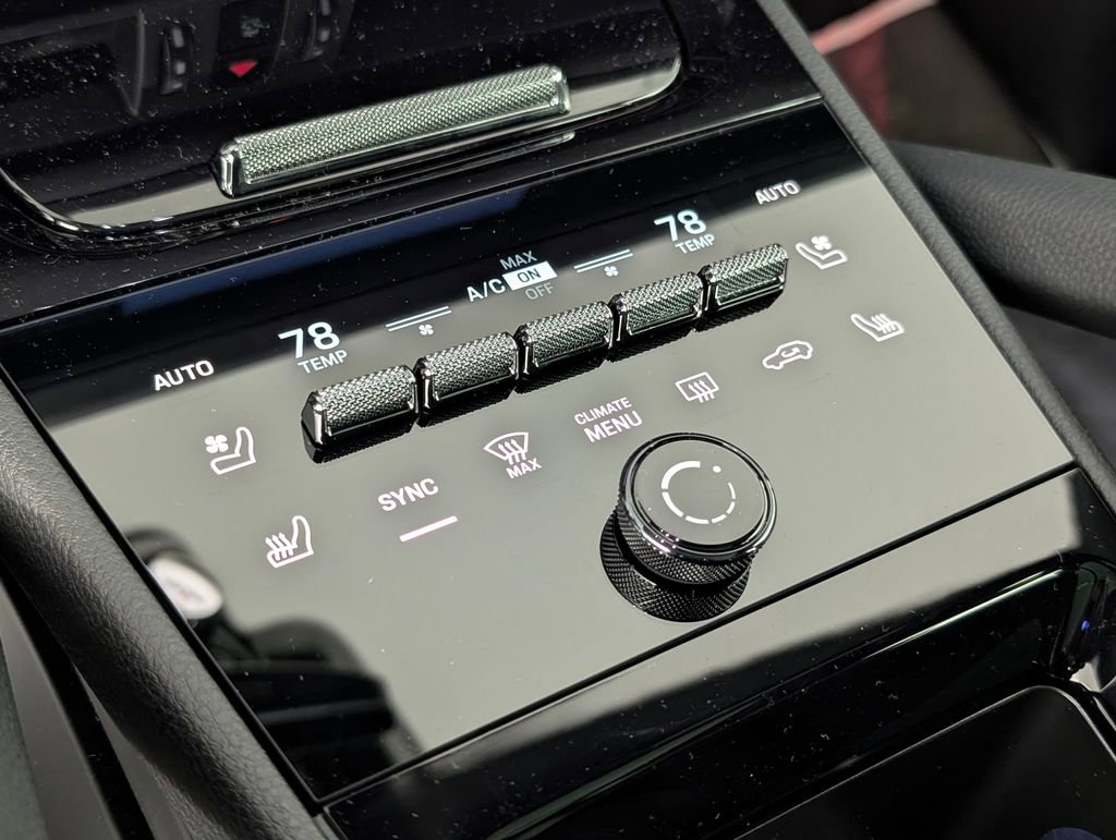 New 2026 Porsche Cayenne image 33