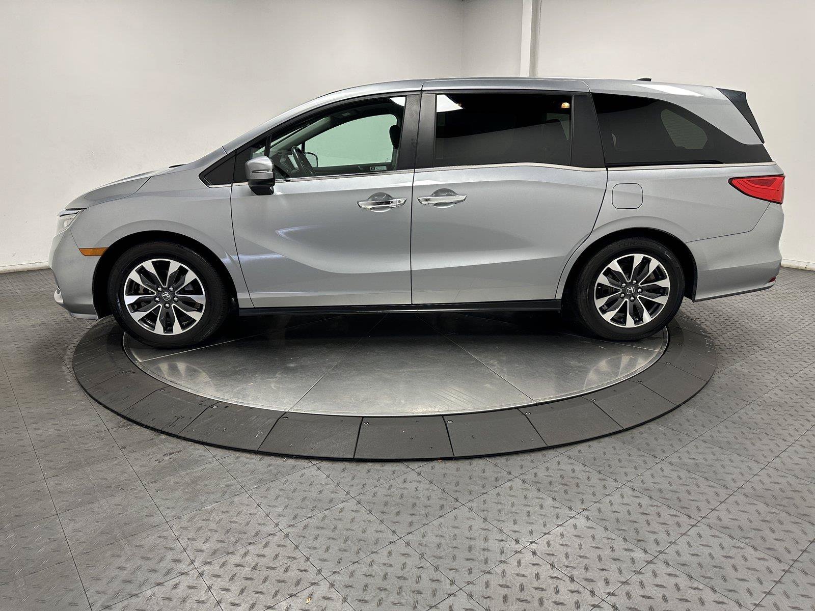 Used 2024 Honda Odyssey EX-L image 8
