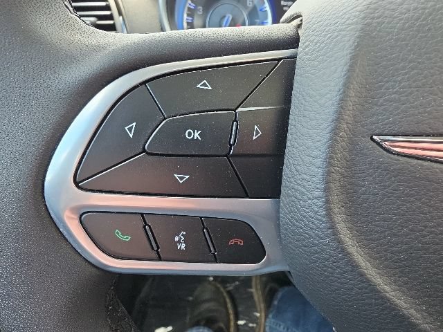Used 2023 Chrysler 300 Touring L w/ Popular Equipment Group AWD/4WD image 16