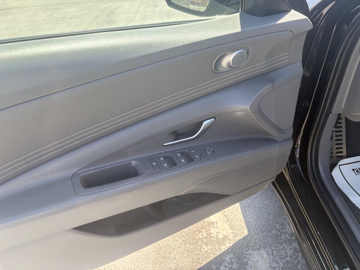 Used 2026 Hyundai Elantra Sport FWD image 19