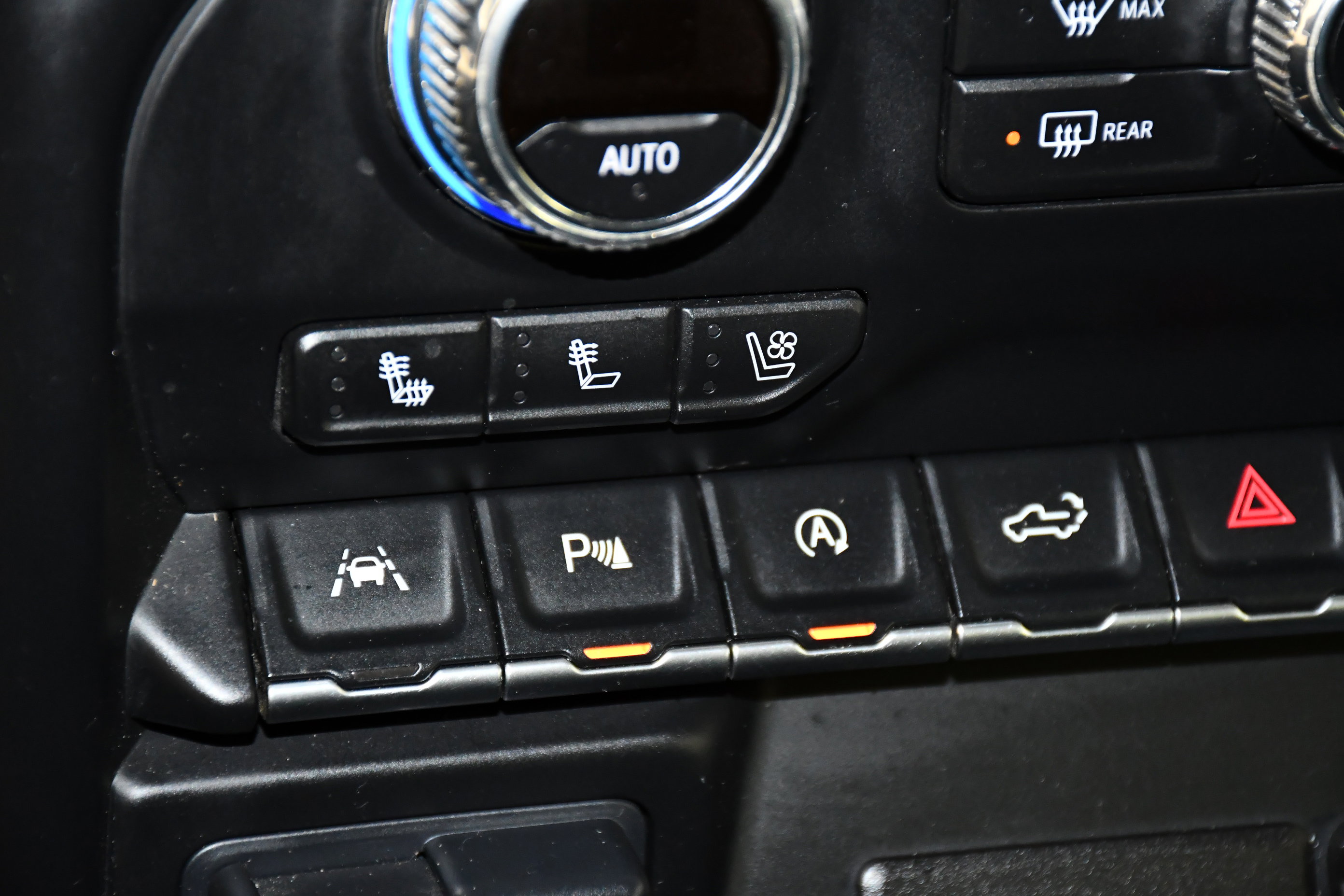 Used 2020 GMC Sierra 1500 AT4 w/ Technology Package image 32